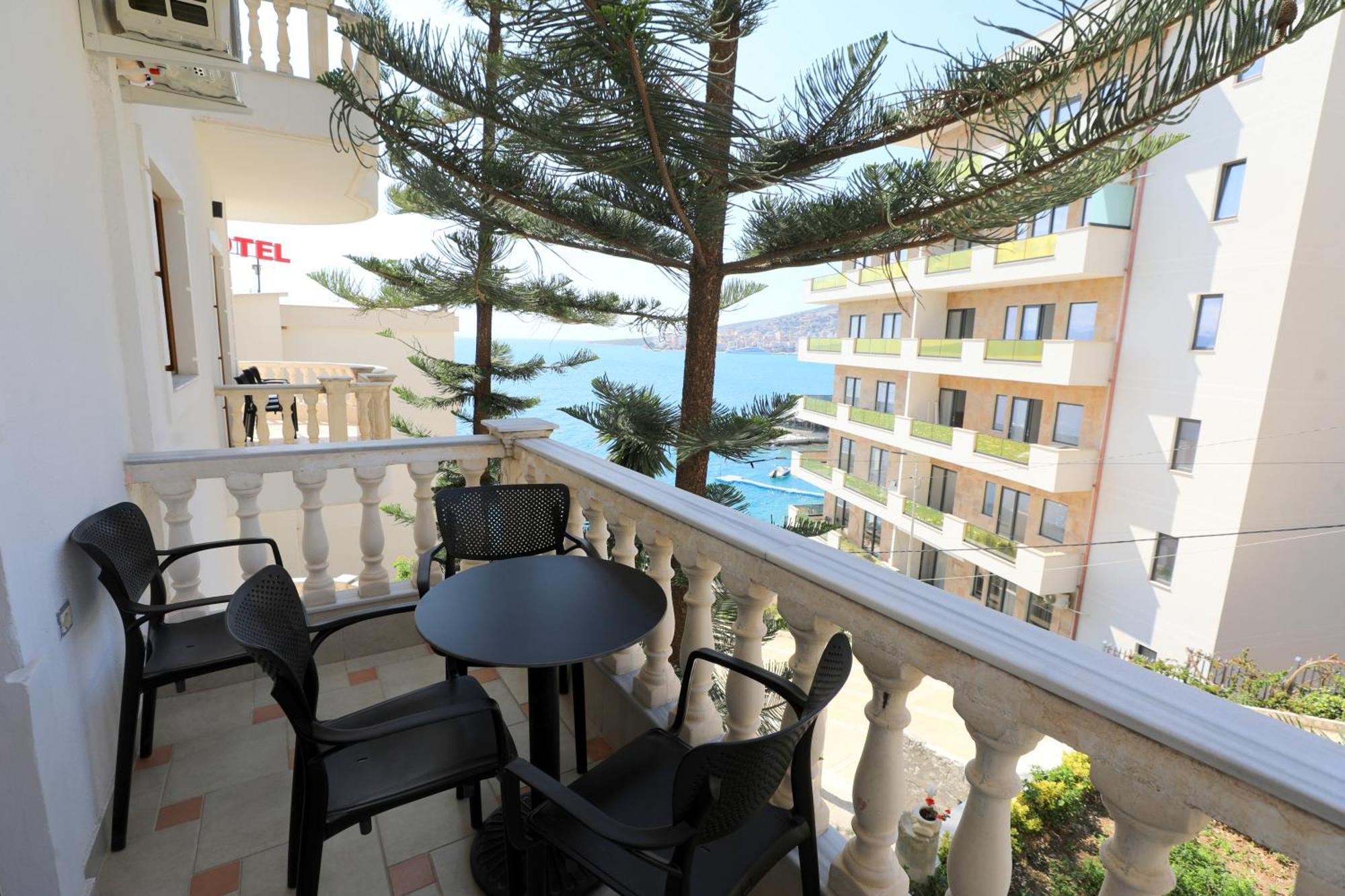 Romario 3* Sarandë