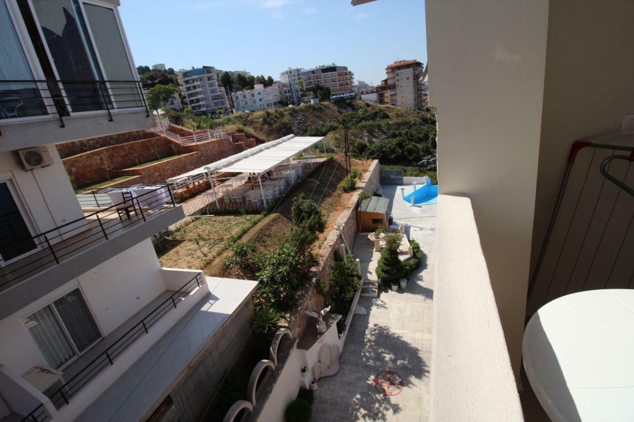 Romario 3* Sarandë